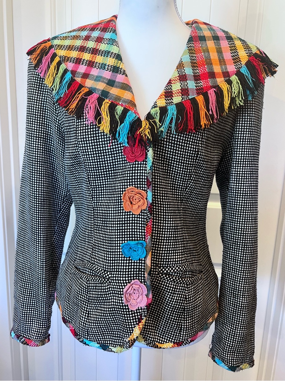 Vintage Fringe Plaid Collar Houndstooth Jacket Crochet Flower Buttons PTP 18